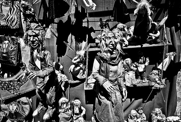 2667_FM_BW_35MM_BUENOS_AIRES_ARGENTINA_2004_22