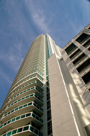 36306_DG_Color_USA_Downtown_Miami_FL_PlazaPlaza_Ditown_Miami_20080314_ZV4N_-2272