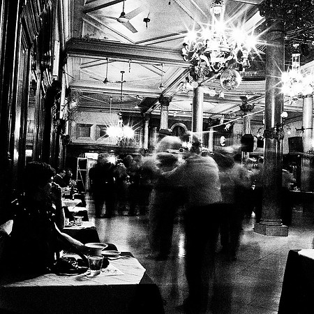 2653_FM_BW_SQ_CAFE_REAL-TANGO_BUENOS_AIRES_ARGENTINA_2004_4
