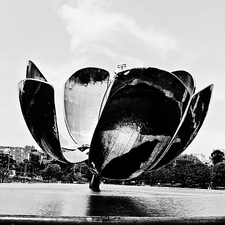 2650_FM_BW_SQ_BUENOS_AIRES_ARGENTINA_2004_3