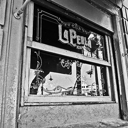 2639_FM_BW_SQ_LA_BOCA_BUENOS_AIRES_ARGENTINA_2004_7