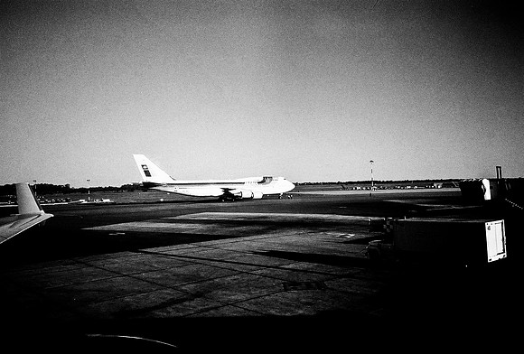 2669_FM_BW_35MM_BUENOS_AIRES_ARGENTINA_2004_9