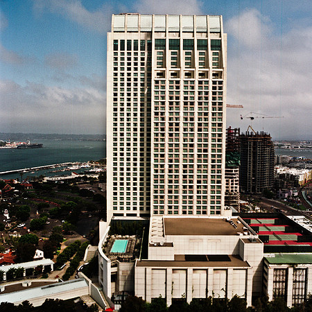 2340_FM_COLOR_SAN_DIEGO_RITZ_CA_02_3.jpg