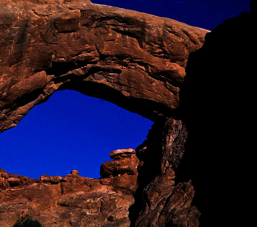 06775_B10_SL_COLOR_SL_COLOR_NORTH&SOUTH_WINDOWS_ARCHES_NAT_PARK_UT_97_1616.jpg