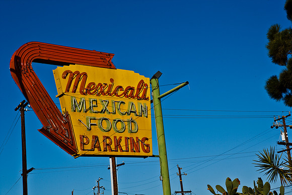 36372_DG_COLOR_BAKER_CALIFORNIA_CA_USA_2007_ZV4N_3687