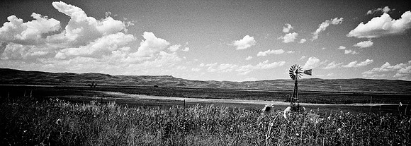 7552_FM_BW_XPAND_AZ_01_7.jpg