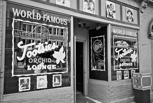 7531_FM_BW_KENTUCKY_01_16.jpg