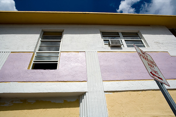 36230_DG_Color_USA_South_Beach_FL_Related_Viceroy_BookZV4N2825