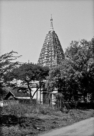 0783_FM_35MM_BW_BURMA