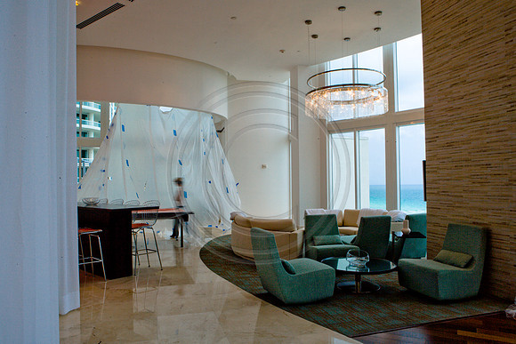36282_DG_Color_USA_Sunny_Isles_FL_Trump_BuildingZV4N5474