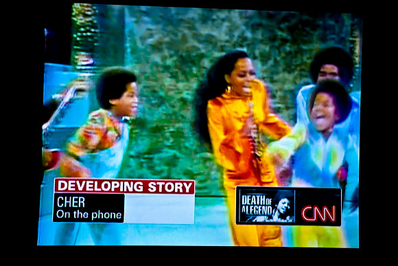 3049_Miami_2008_DG_Micheal_Jackson_Is_Dead_TV_-1529