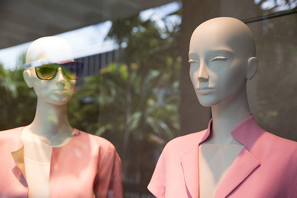 20160417_Mannequins_and_Windows_075A0100