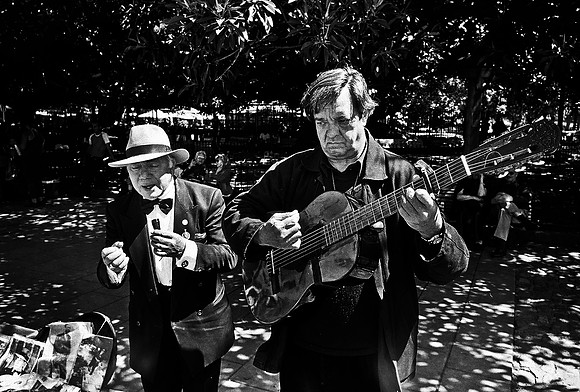 2667_FM_BW_35MM_BUENOS_AIRES_ARGENTINA_2004_28