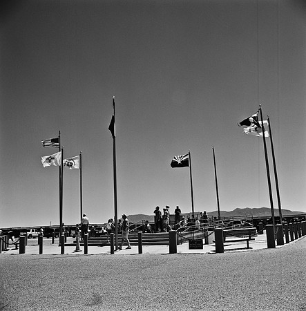 2281_FM_BW_CA_02_1.jpg
