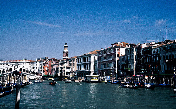 3818_SL_COLOR_AROUND_THE_WORLD_IN_8_MONTHS_APRIL_2000_12