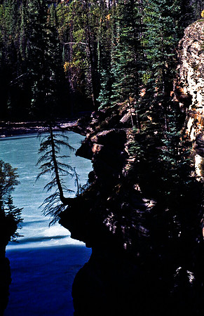 06835_B19_SL_COLOR_ATHABASCA_FALLS_ONE_OF_JASPER_NAT_PARK_BC_WS_97_02.jpg
