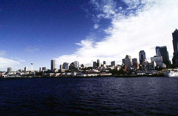 06801_B19_SL_COLOR_COLUMBIA_RIVER_TO_SEATTLE_WS_9740.jpg