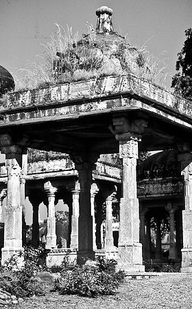 47271_SL_COLOR_INDIA_1987_11
