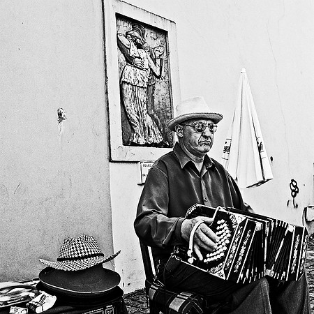 2637_FM_BW_SQ_LA_BOCA_TANGO_BUENOS_AIRES_ARGENTINA_2004_8