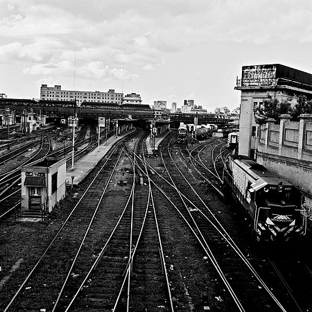 2657_FM_COLOR_SQ_TRAIN_STATION_BUENOS_AIRES_ARGENTINA_2004_11