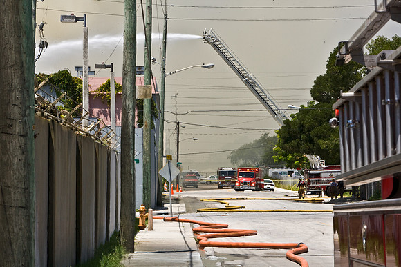 84697_Concrete_Plant_In_Fire_ZV4N6590