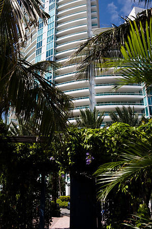 36146_DG_Color_USA_Miami_Beach_FL_Related_Group_South_of_FifthZV4N3891
