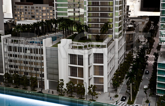 ZV4N6893
