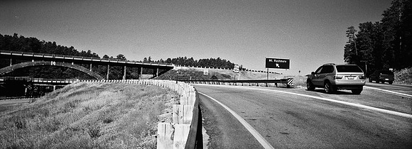 7552_FM_BW_XPAND_AZ_01_19.jpg