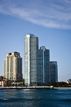 3112_Fisher_Bruice_DG_FL_ZV4N2206