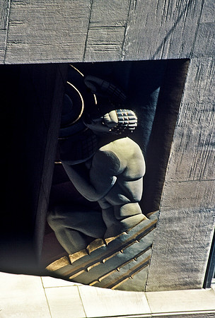 64043_B1_SL_COLOR_NY_86_05.jpg