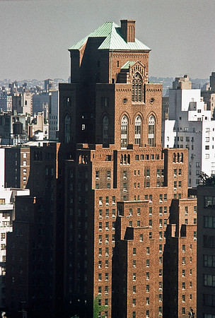 64052_B1_SL_COLOR_NY_82_05.jpg