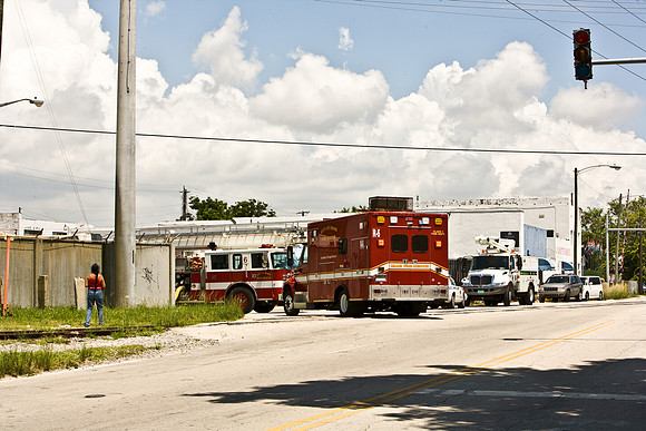 84697_Concrete_Plant_In_Fire_ZV4N6535