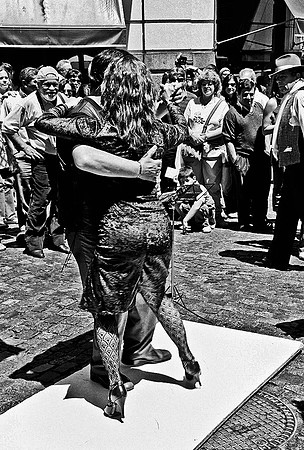 2627_FM_BW_35MM_BUENOS_AIRES_ARGENTINA_2004_15