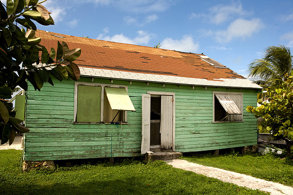 36174_DG_Color_USA_Harbour_Island_Bahamas_Related_GroupZV4N1234