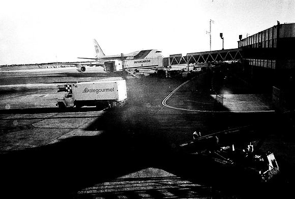 2669_FM_BW_35MM_BUENOS_AIRES_ARGENTINA_2004_6