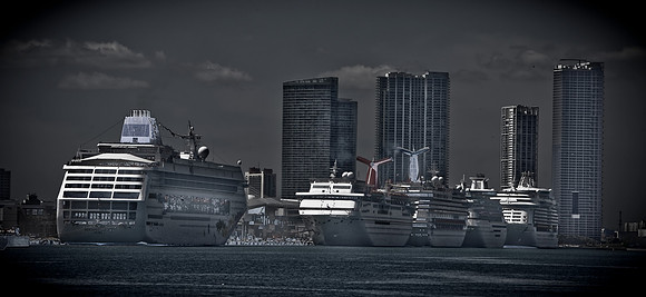 3440_DG_Port_Cargo_Miami_FL_ZV4N8791