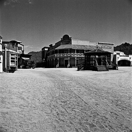 6022_FM_BW_TUCSON_AZ_05_10.jpg