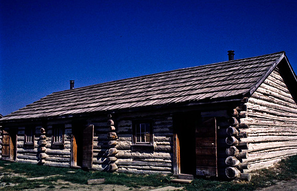 06839_B19_SL_COLOR_BANFF_TO_RADISSON_HOT_SPRINGS_TO_FORT STEEL_HWY93_95_BC_WS_97_07.jpg
