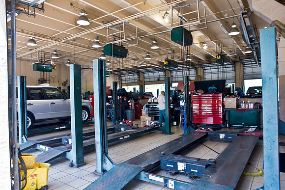 3091_DG_Range_Rover_Service_Garage_Miami_FL_USA_5L8Y5935