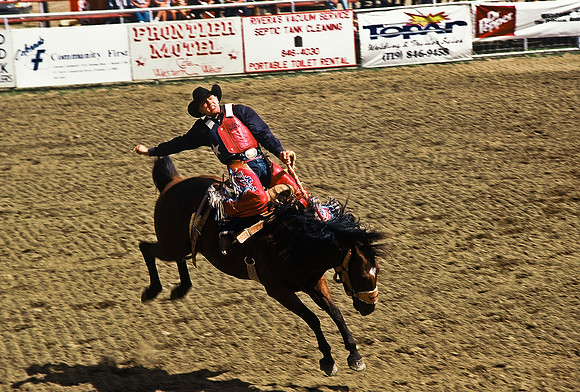 47495_B6_SL_COLOR_TRINIDAD_RODEO_CO_97_07.jpg