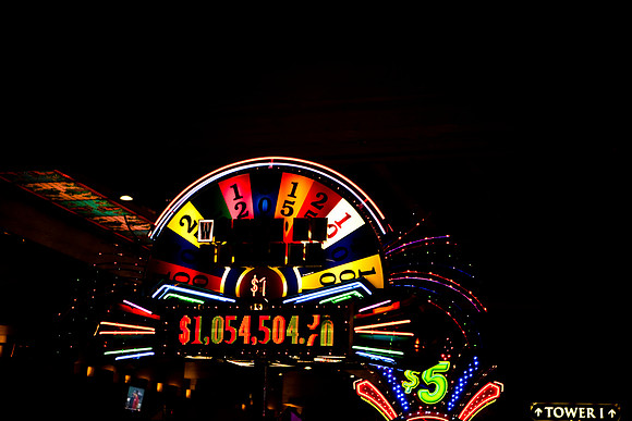 06649_DG_COLOR_ZV4N_2677_LAS_VEGAS_NEVADA_NV_USA_2007