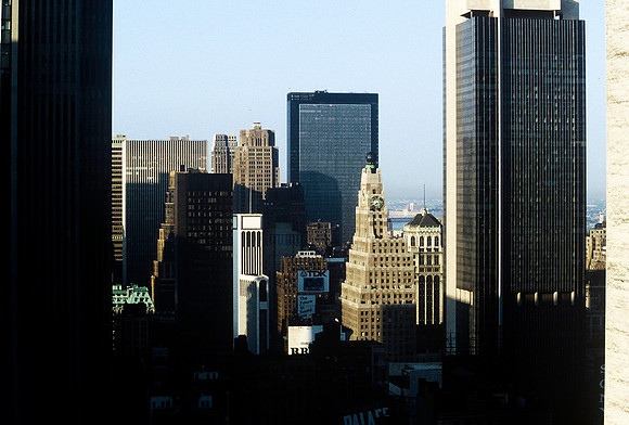 64029_B1_SL_COLOR_NY_82_03.jpg