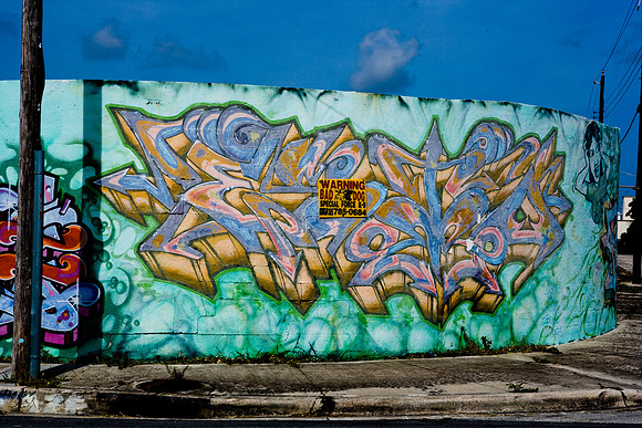 85771_ZV4N6048_film_Miami_FL_USA