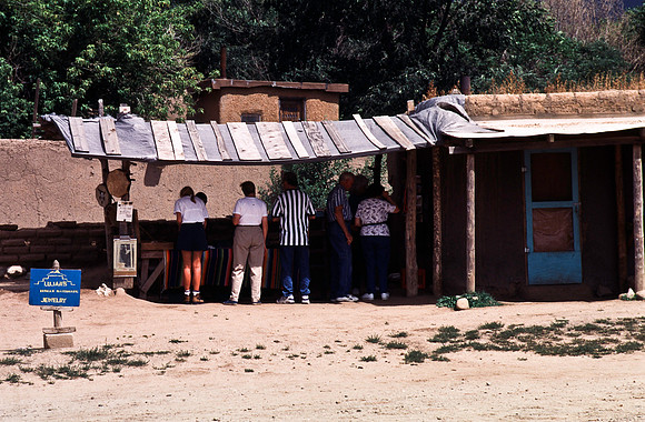 37867_B15_SL_COLOR_TAOS_NM_97_11.jpg