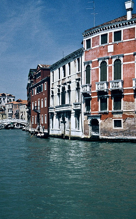 3815_SL_COLOR_AROUND_THE_WORLD_IN_8_MONTHS_APRIL_2000_16