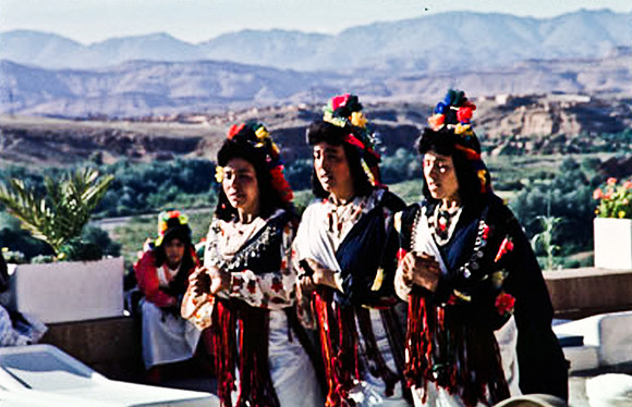3232_SL_COLOR_EL_KELAA_M_GOUNA_MAROCCO_II_1998_10