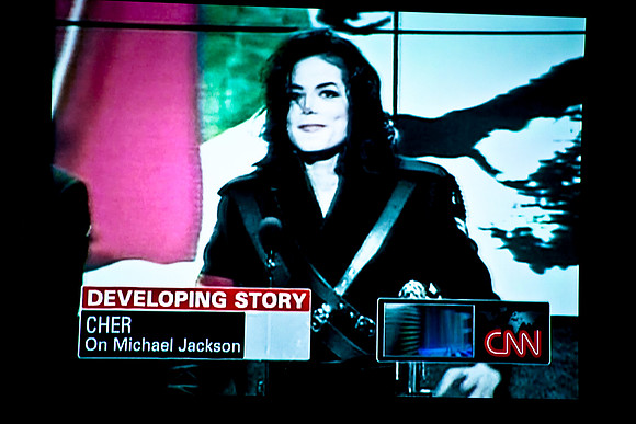 3049_Miami_2008_DG_Micheal_Jackson_Is_Dead_TV_-1484