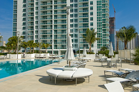 36161_DG_Color_USA_Miami_FL_Related_Group_Plaza20080314_ZV4N_-2328