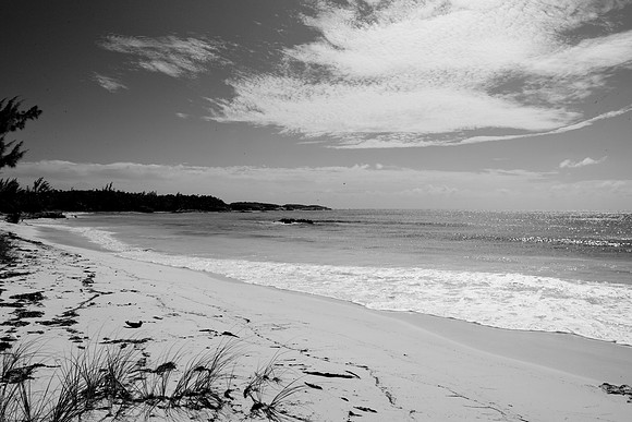 36169_DG_BW_USA_Harbour_Island_Bahamas_Related_GroupZV4N2038