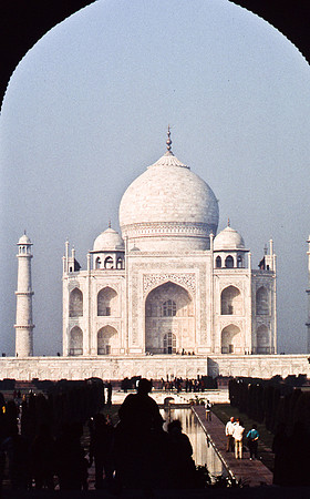 47268_SL_COLOR_INDIA_1987_15